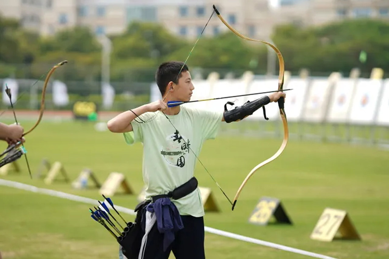 射箭:平心静气,强壮体魄。