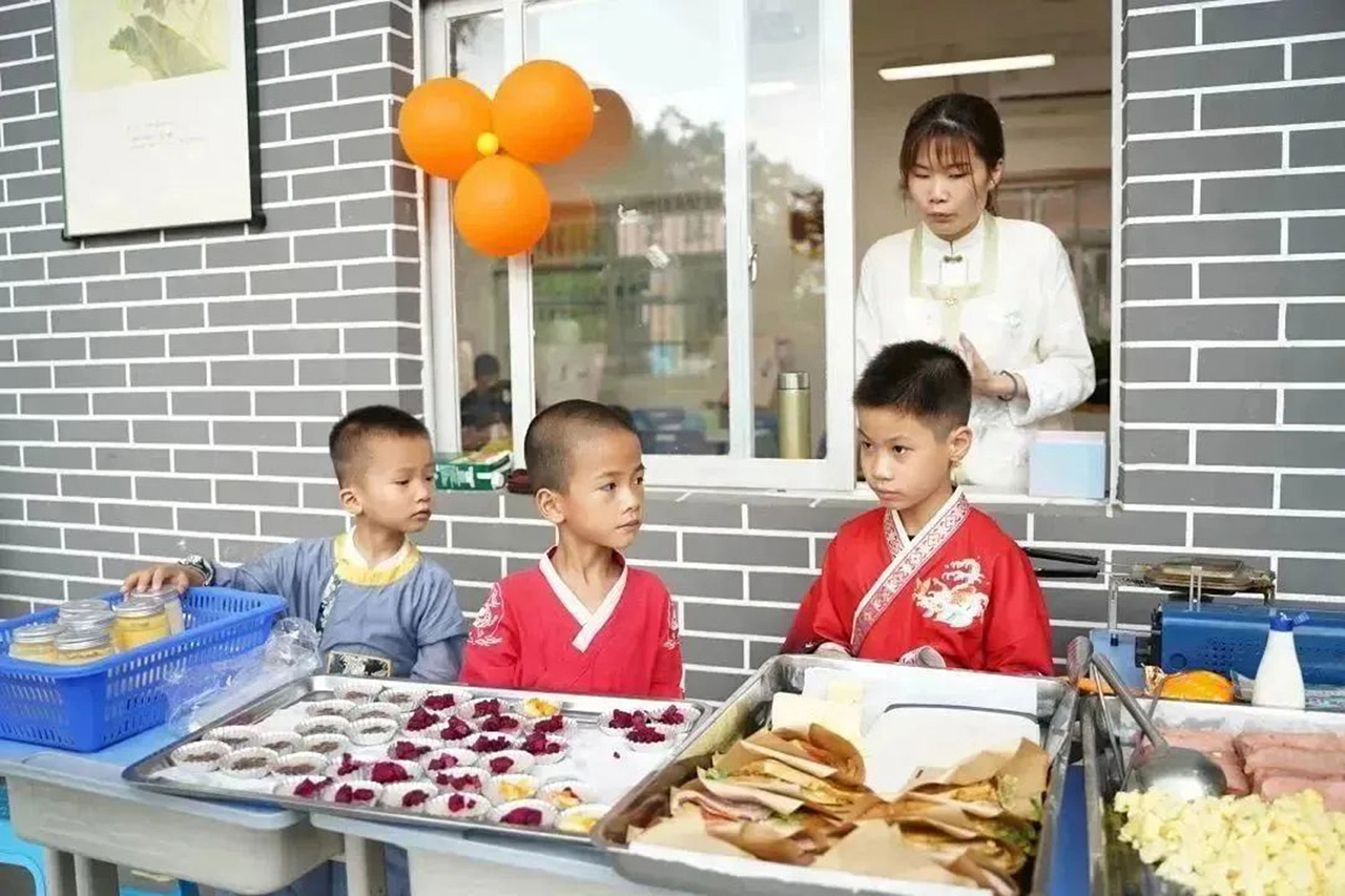 二月初二春耕节：为春耕园学校庆诞之始